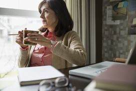 Woman who doesn't know if she can take money from her 401k or know